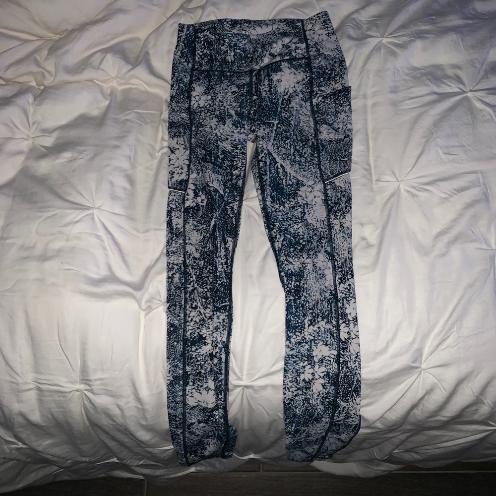 Lululemon leggings size 2